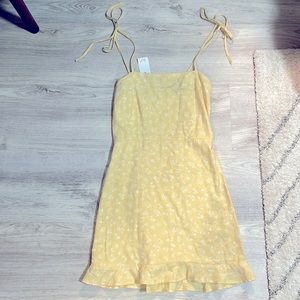 Abercrombie Yellow Floral Dress with Shoulder Ties. Size S.